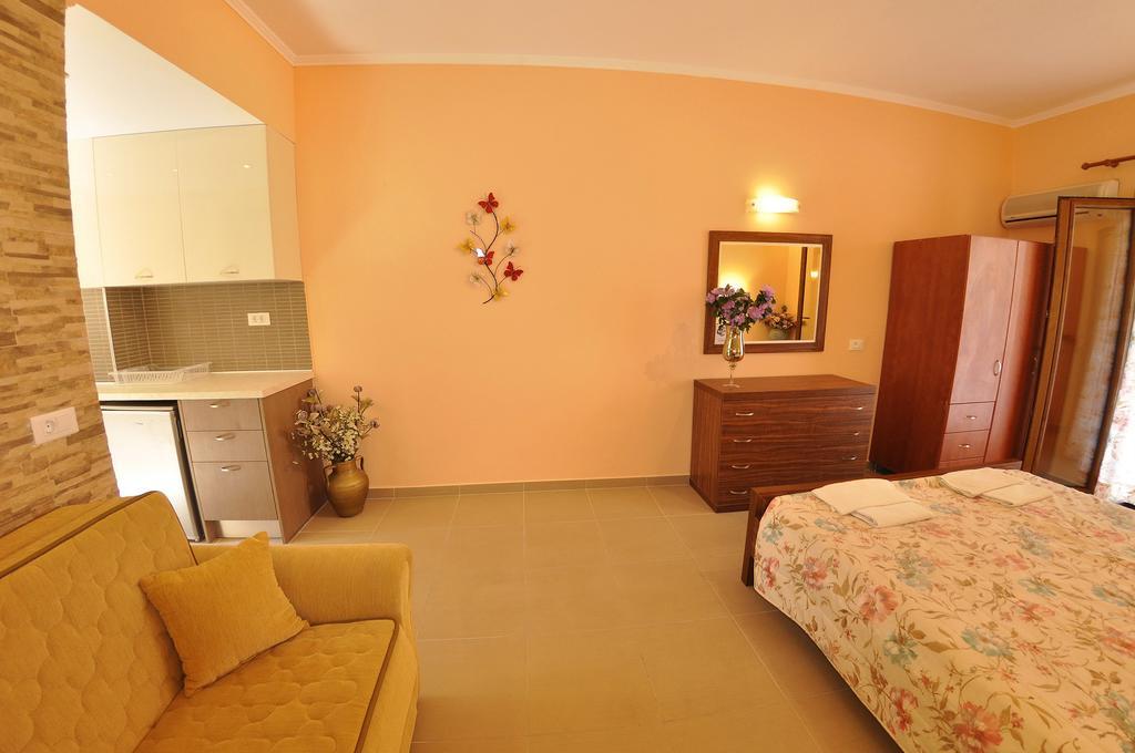 Villa Birlis Λιαπάδες Δωμάτιο φωτογραφία
